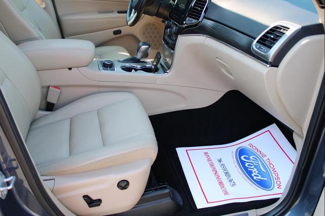Photo of 2019 Slate Blue Pearlcoat Jeep Grand Cherokee
