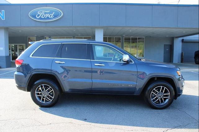 Photo of 2019 Slate Blue Pearlcoat Jeep Grand Cherokee
