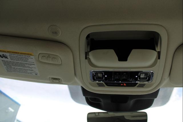 Photo of 2021 Silver Radiance Lincoln Aviator