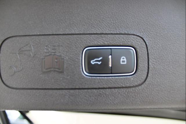 Photo of 2021 Silver Radiance Lincoln Aviator