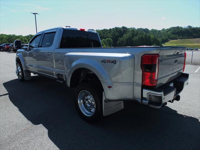 Photo of 2023 Silver Metallic Ford F-450