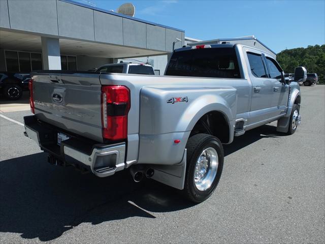 Photo of 2023 Silver Metallic Ford F-450