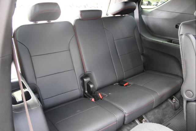 Photo of 2024 Iridescent Pearl Tricoat Chevrolet Traverse