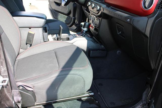 Photo of 2020 Granite Crystal Metallic Clearcoat Jeep Wrangler Unlimited