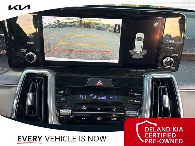 Photo of 2021 Glacial White Pearl Kia Sorento