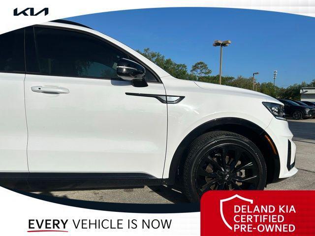 Photo of 2021 Glacial White Pearl Kia Sorento