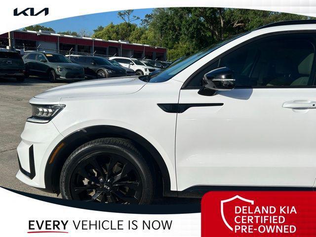 Photo of 2021 Glacial White Pearl Kia Sorento