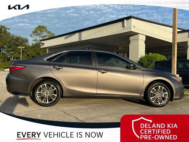 Photo of 2017 Predawn Gray Mica Toyota Camry