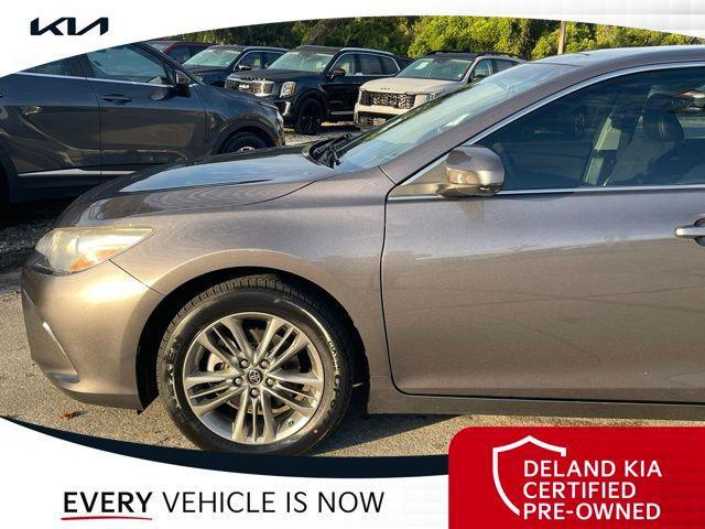 Photo of 2017 Predawn Gray Mica Toyota Camry