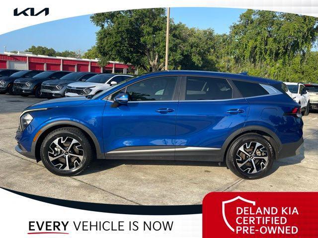 Photo of 2023 Sapphire Blue Kia Sportage