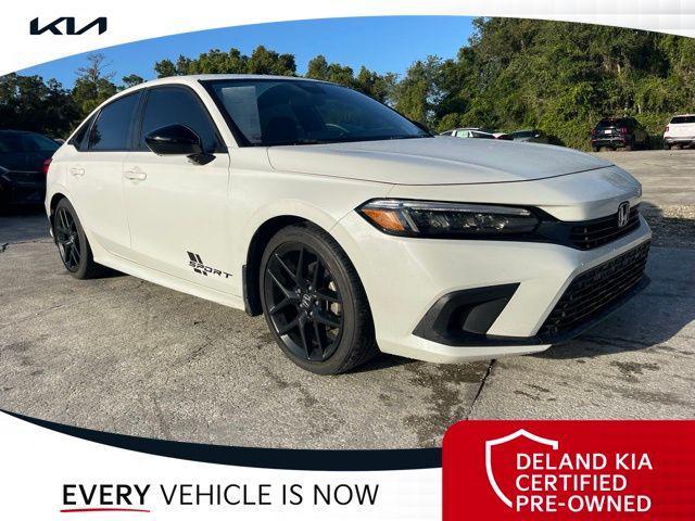Photo of 2022 Platinum White Pearl Honda Civic