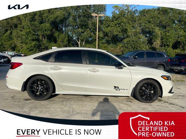 Photo of 2022 Platinum White Pearl Honda Civic