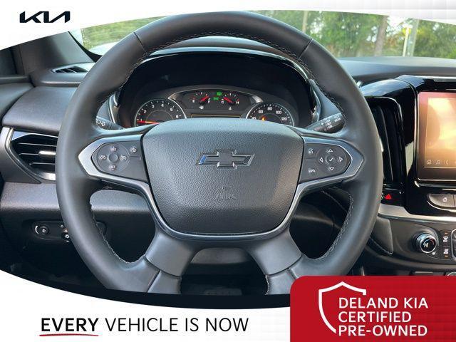 Photo of 2024 Summit White Chevrolet Traverse