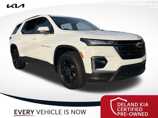 Photo of 2024 Summit White Chevrolet Traverse