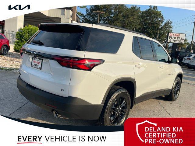 Photo of 2024 Summit White Chevrolet Traverse