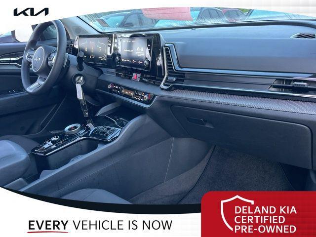 Photo of 2025 Fusion Black Kia Sportage Hybrid