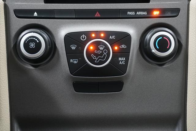 Photo of 2018 Magnetic Metallic Ford Taurus