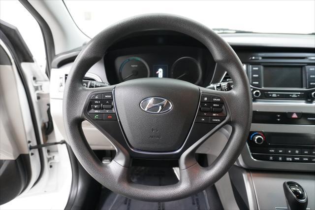 Photo of 2016 Diamond White Pearl Hyundai SONATA Hybrid
