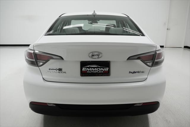 Photo of 2016 Diamond White Pearl Hyundai SONATA Hybrid