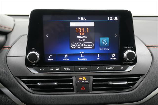 Photo of 2022 Gun Metallic Nissan Altima