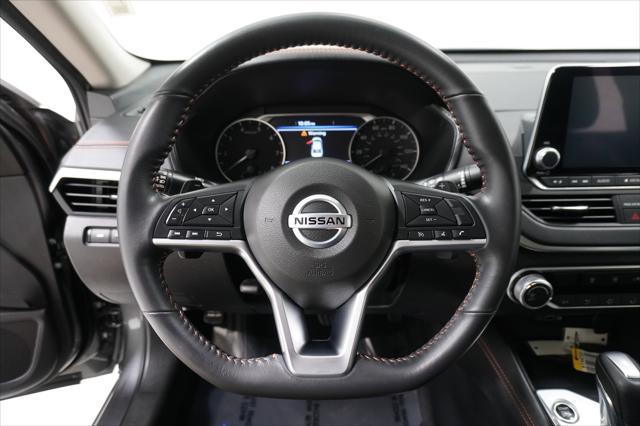 Photo of 2022 Gun Metallic Nissan Altima