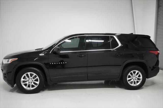 Photo of 2020 Mosaic Black Metallic Chevrolet Traverse