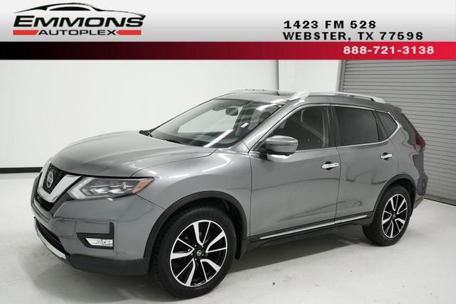 Photo of 2018 Gun Metallic Nissan Rogue