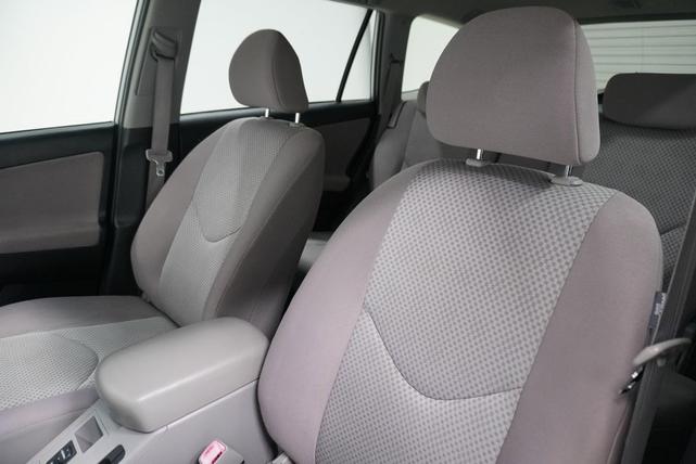 Photo of 2008 Classic Silver Metallic Toyota RAV4