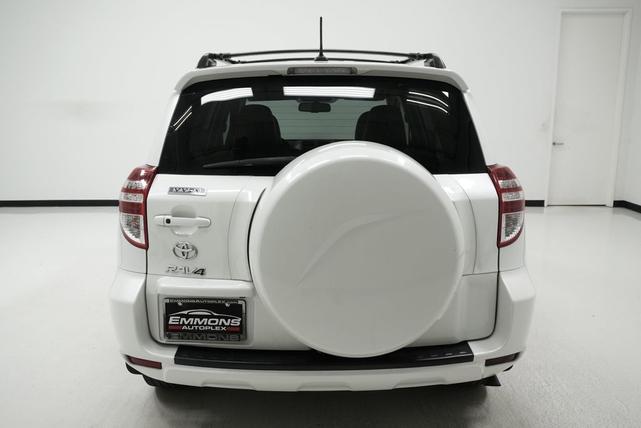 Photo of 2011 Blizzard Pearl Toyota RAV4