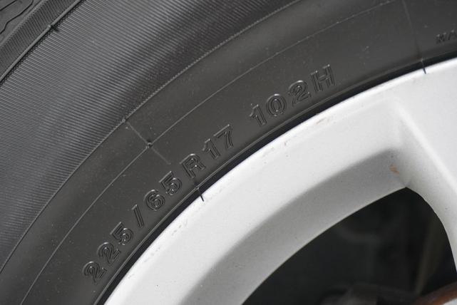Photo of 2011 Blizzard Pearl Toyota RAV4
