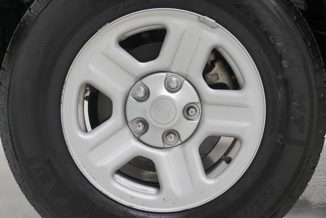Photo of 2018 Bright White Clearcoat Jeep Wrangler JK