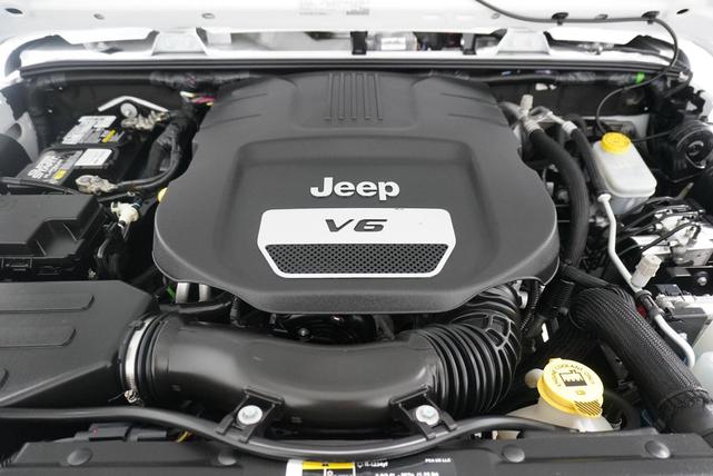 Photo of 2018 Bright White Clearcoat Jeep Wrangler JK