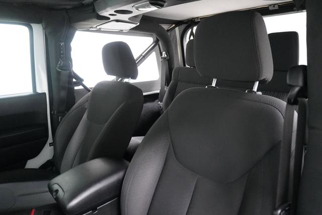 Photo of 2018 Bright White Clearcoat Jeep Wrangler JK