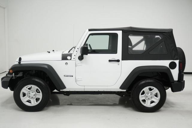 Photo of 2018 Bright White Clearcoat Jeep Wrangler JK