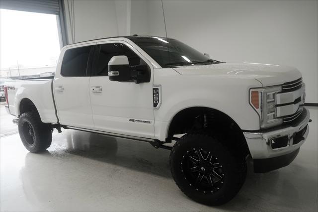 Photo of 2018 Oxford White Ford F-250