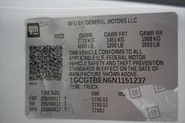 Photo of 2022 Summit White Chevrolet Colorado