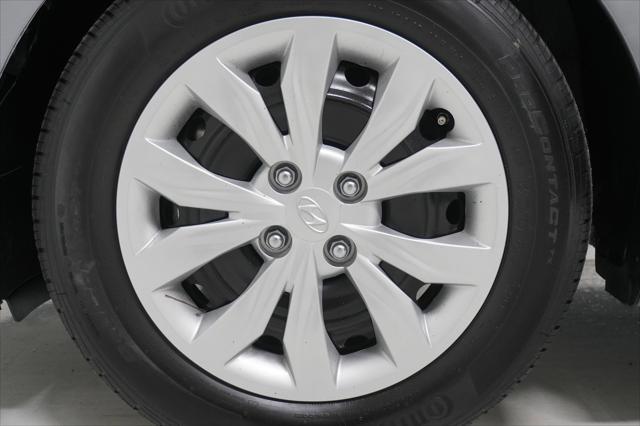 Photo of 2022 Forge Gray Hyundai Accent