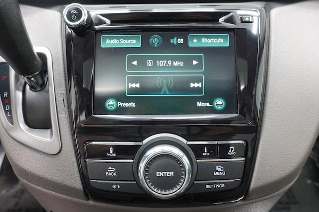 Photo of 2016 White Diamond Pearl Honda Odyssey