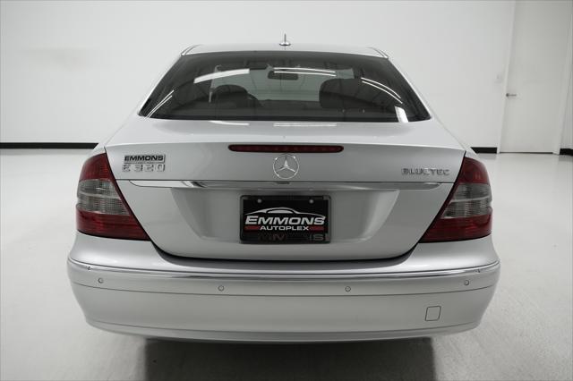 Photo of 2009 Iridium Silver Metallic Mercedes-Benz E-Class