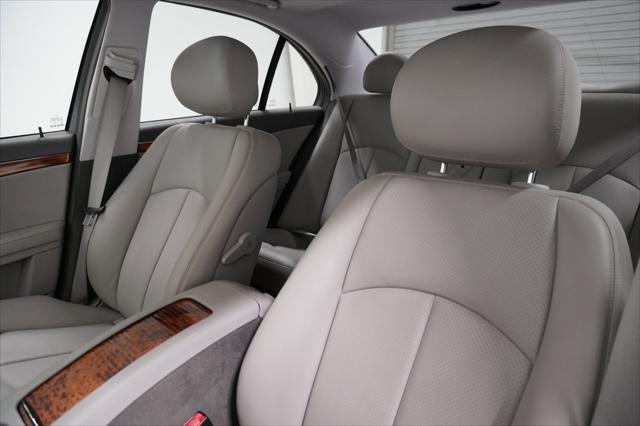 Photo of 2009 Iridium Silver Metallic Mercedes-Benz E-Class