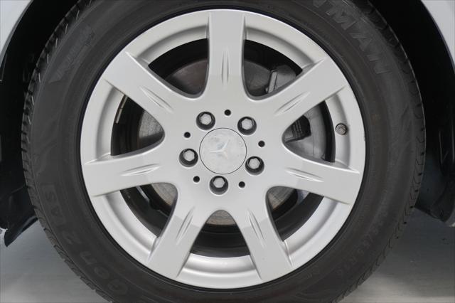 Photo of 2009 Iridium Silver Metallic Mercedes-Benz E-Class