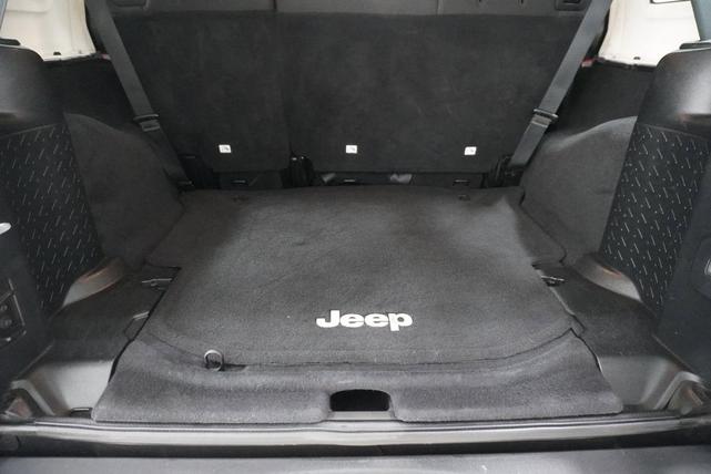 Photo of 2014 Granite Crystal Metallic Clearcoat Jeep Wrangler Unlimited