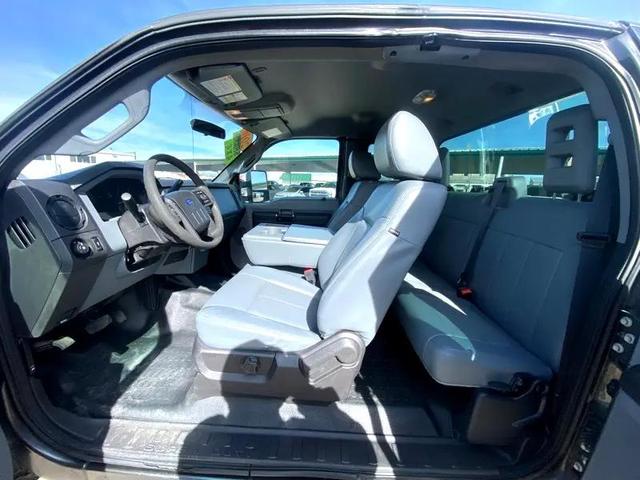 Photo of 2016 Magnetic Metallic Ford F-250