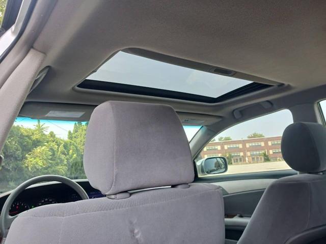 Photo of 2008 Silver Toyota Avalon