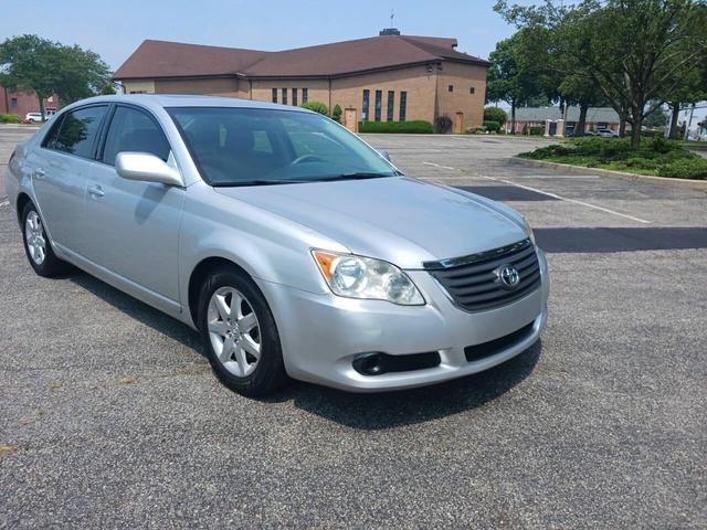 Photo of 2008 Silver Toyota Avalon