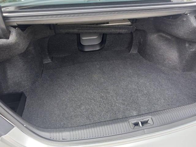 Photo of 2008 Silver Toyota Avalon