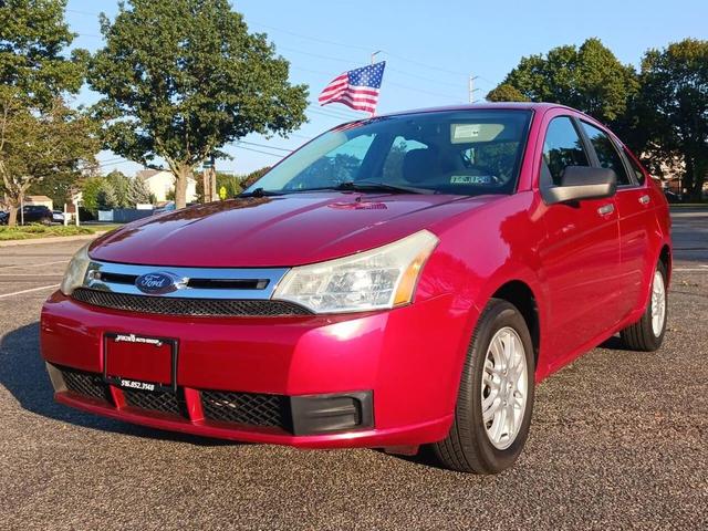 Photo of 2009 Red Ford Focus