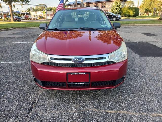 Photo of 2009 Red Ford Focus