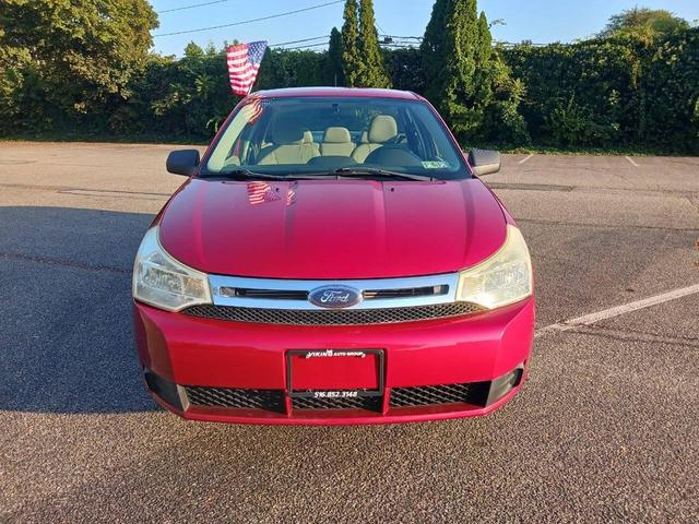 Photo of 2009 Red Ford Focus