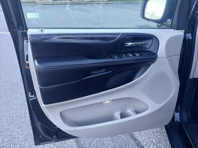 Photo of 2015 Charcoal Chrysler Town & Country